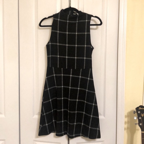 Nordstrom Rack | Black & White Plaid Dress 🤍🖤 - Picture 2 of 7